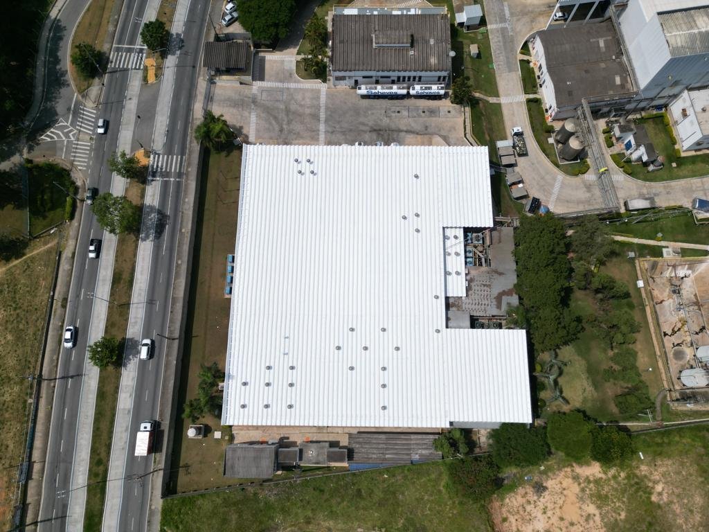 Eficiência Térmica e Impermeabilização em Centros de Distribuição